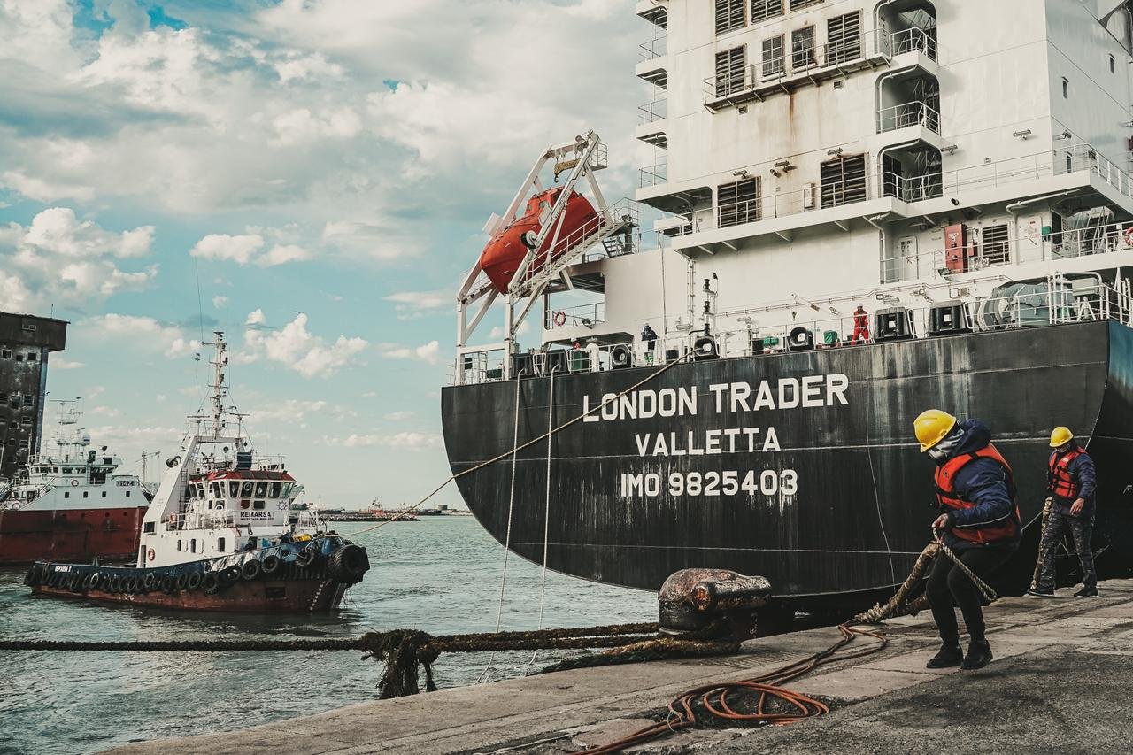buque london trader