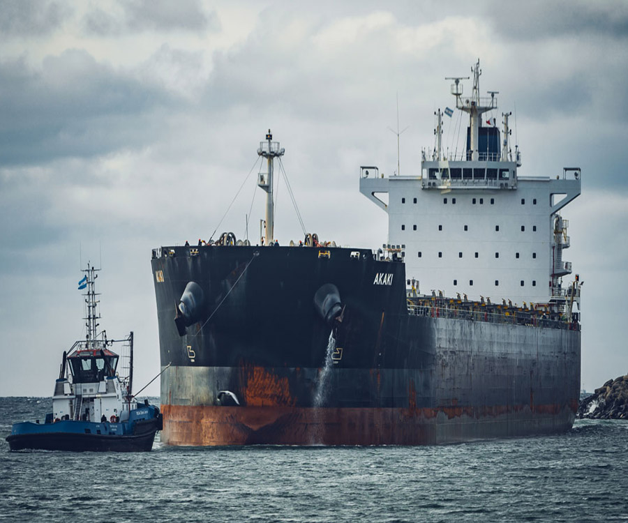 Puerto Quequén volvió a operar un buque de 235 metros de eslora