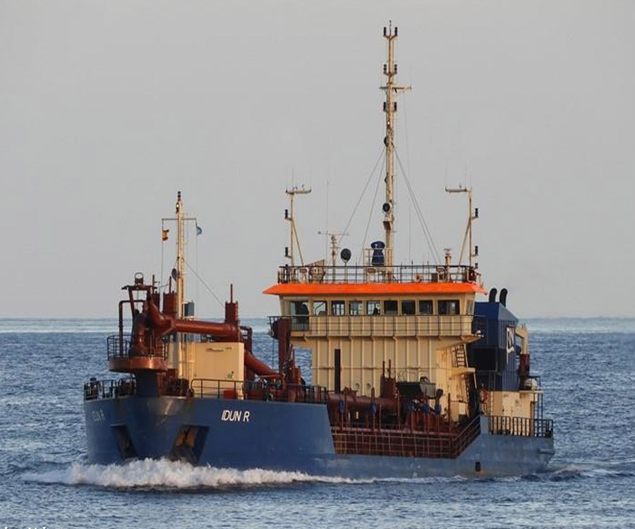 Ya navega rumbo a Mar del Plata la draga danesa que hará el mantenimiento