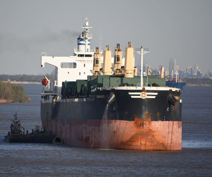 Gran Rosario: los barcos cargan un 30 por ciento menos por la bajante