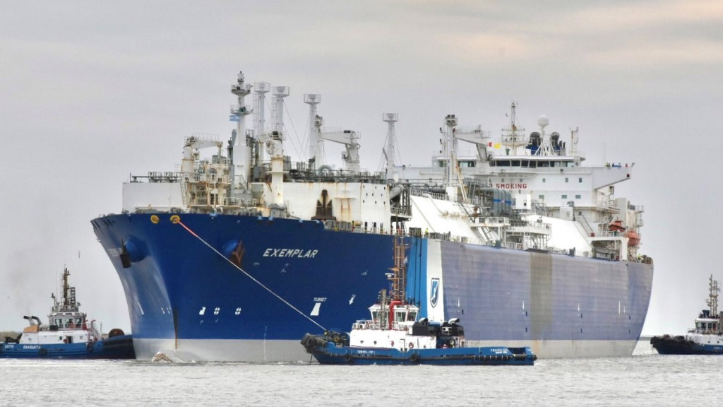 Ya navega rumbo al puerto de Bahía Blanca el buque regasificador Exemplar