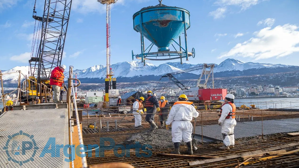 Puerto de Ushuaia: importantes avances en la obra  ampliación del muelle comercial