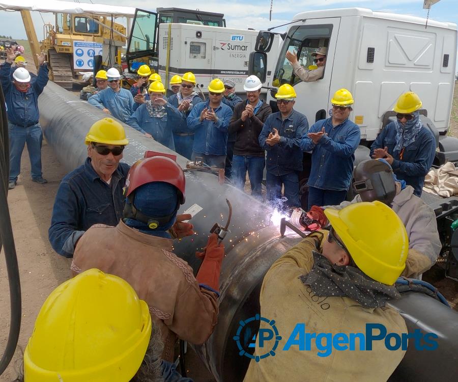 Gasoducto Kirchner: realizan la primera soldadura de caños en Salliqueló