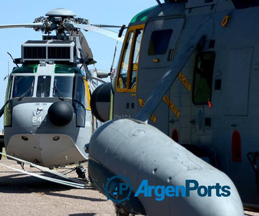 Se realizó la recepción de los helicópteros Sea King que trabajarán junto al rompehielos Irízar