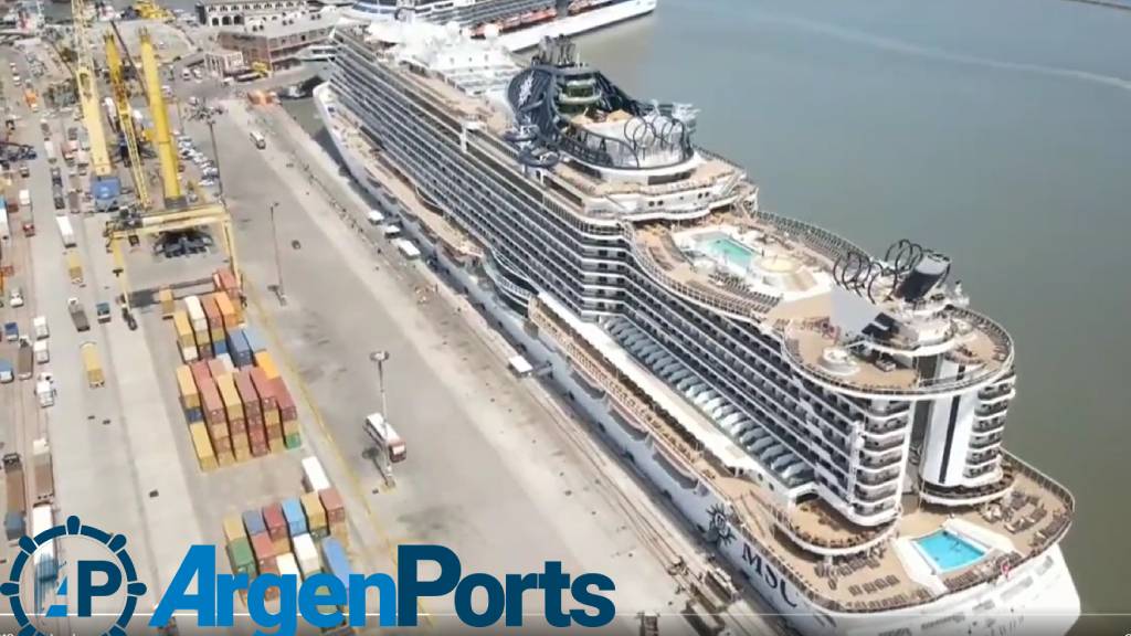 Montevideo recibió a un crucero de 323 metros de eslora, el mayor en su historia