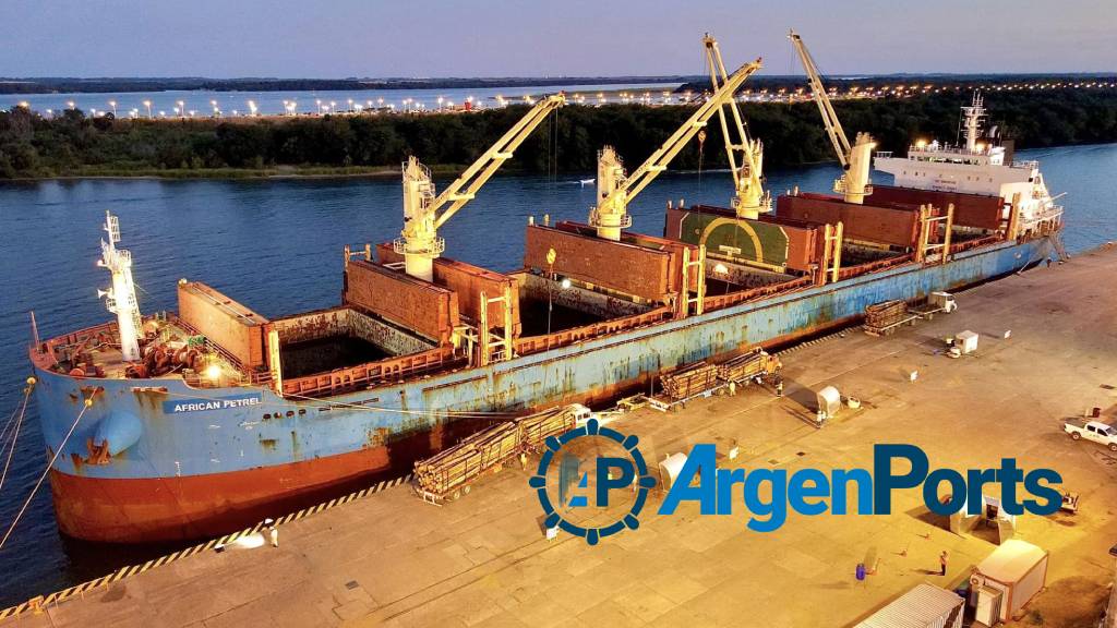 Con tres grandes buques en 15 días, crece la actividad en puerto Concepción del Uruguay