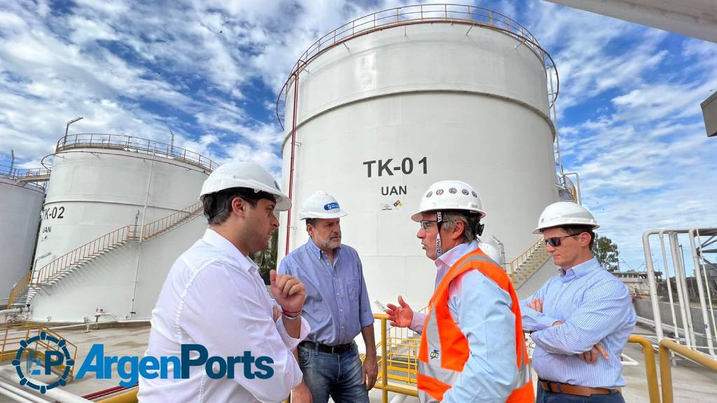Terminal Bahía Blanca levanta una planta para operar fertilizantes líquidos