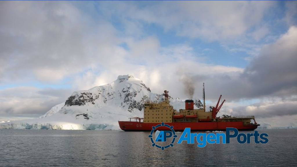 El “Irízar” completó el reabastecimiento de la Base Antártica Científica Carlini