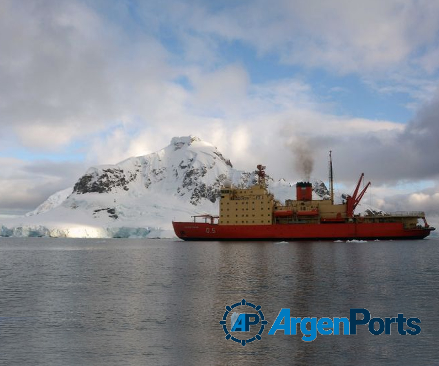 El “Irízar” completó el reabastecimiento de la Base Antártica Científica Carlini