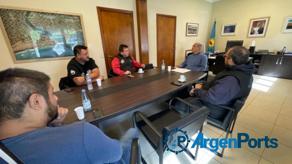 Puerto Quequén: reunión entre Jorge Alvaro y dirigentes gremiales por el paro
