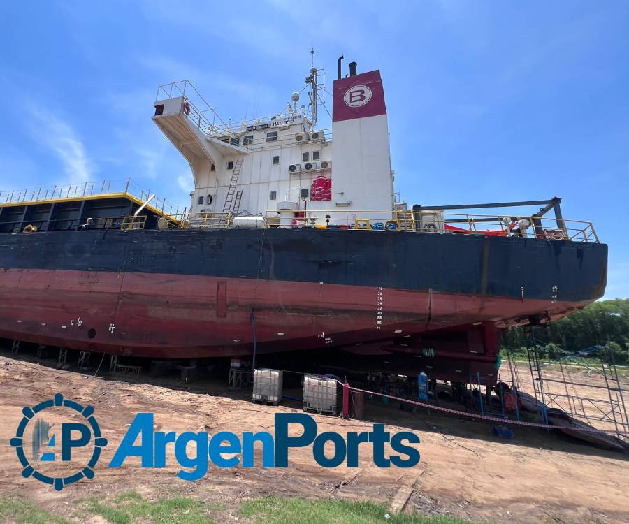 Avanza en Paraguay la construcción del mayor buque portacontenedores de la Hidrovía