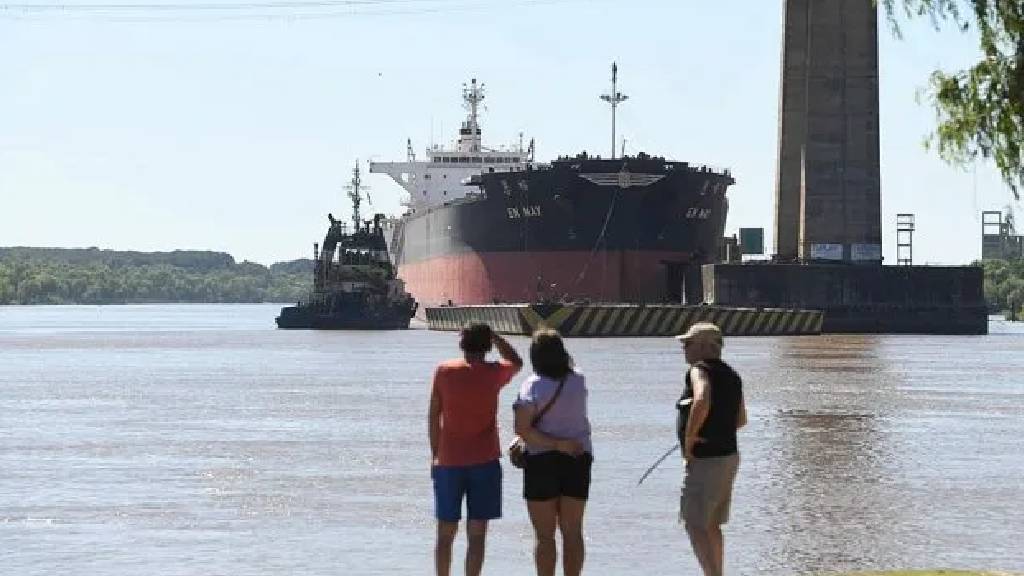 Zárate-Brazo Largo: tras el choque del buque, piden informes sobre la reparación del puente