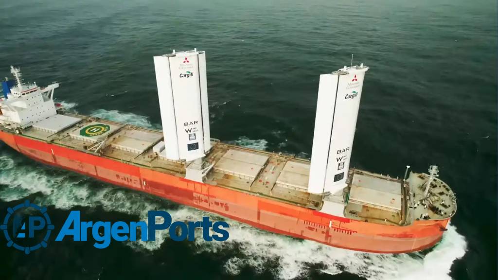 Histórico: un buque con velas metálicas cargará maíz en Bahía Blanca y Punta Alvear