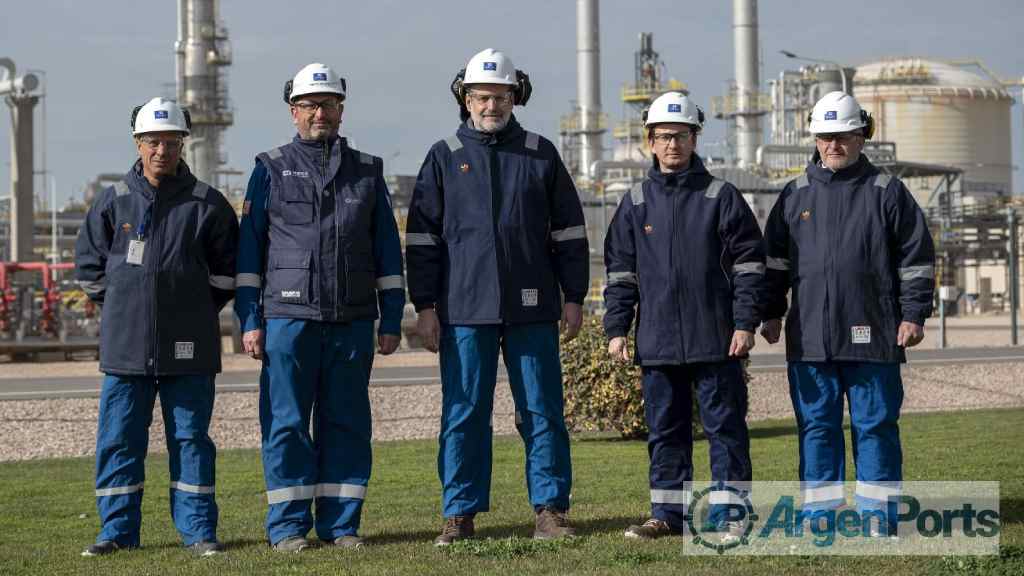 El intendente y el titular del puerto de Bahía Blanca visitaron la planta de Compañía Mega