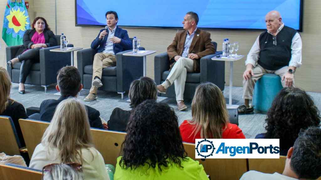 Programa de capacitaciones docentes en el puerto de Bahía Blanca