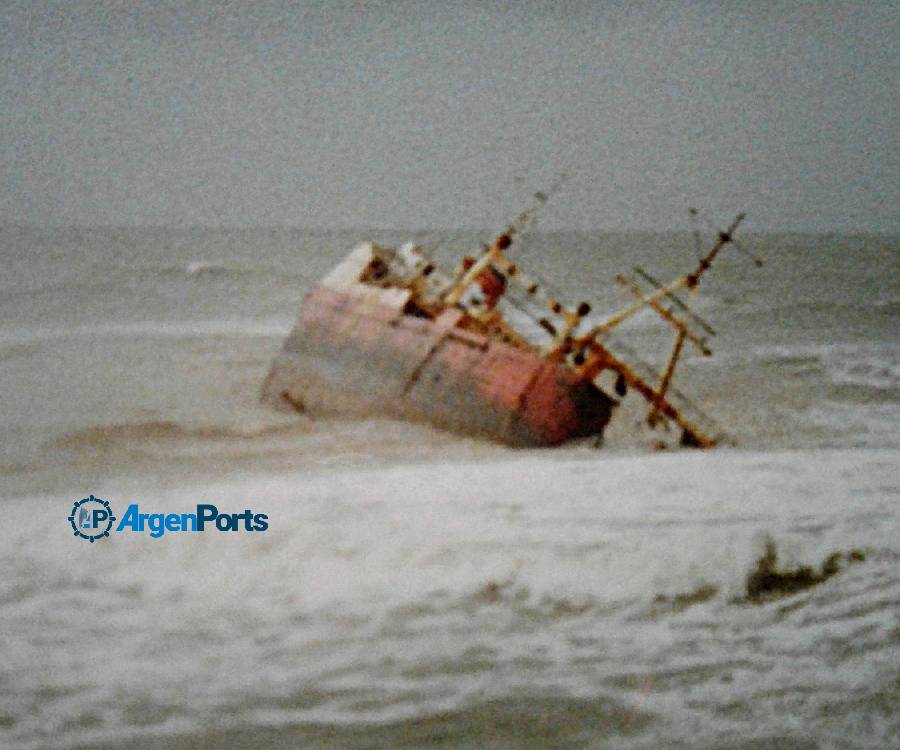 Navegó 15 kilómetros sin timón ni tripulación: el misterio del “barco fantasma” de Mar del Plata