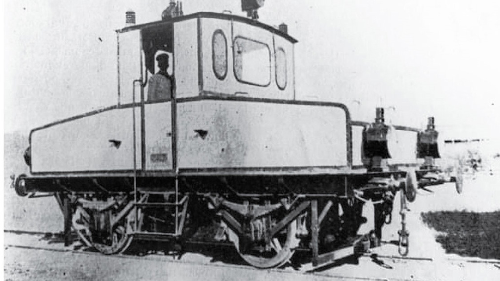 La primera locomotora eléctrica argentina funcionó en la Base Baterías de la Armada