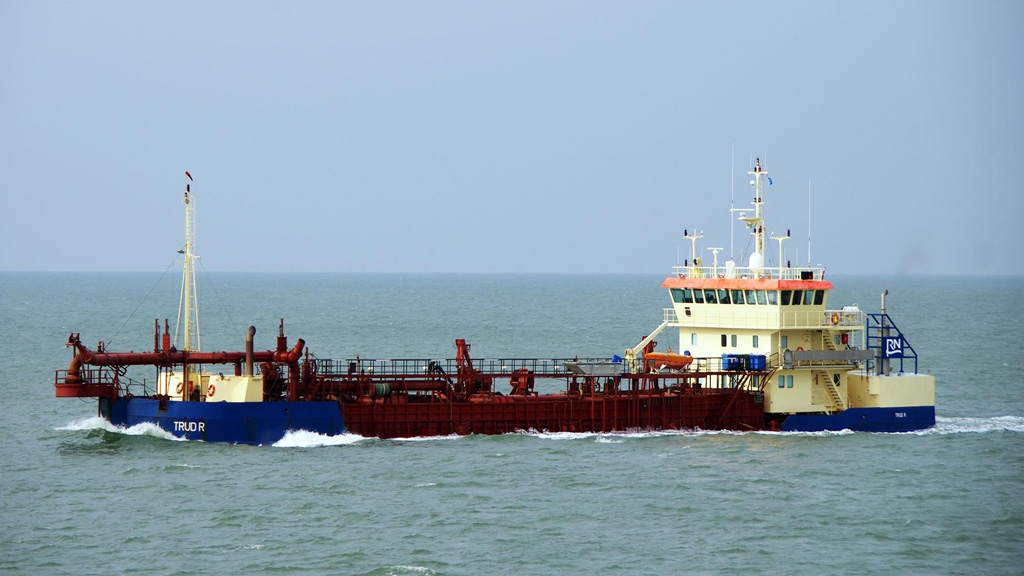 Declaran admisible la oferta de una empresa danesa para dragar el puerto de Mar del Plata