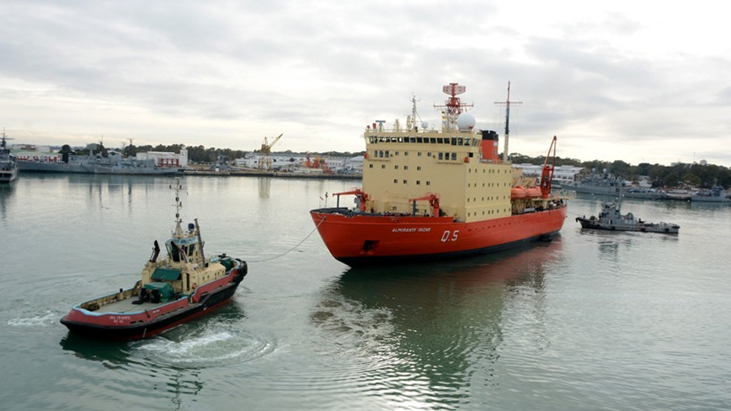 El ARA Almirante Irízar será sometido a tareas de mantenimiento en la base de Puerto Belgrano