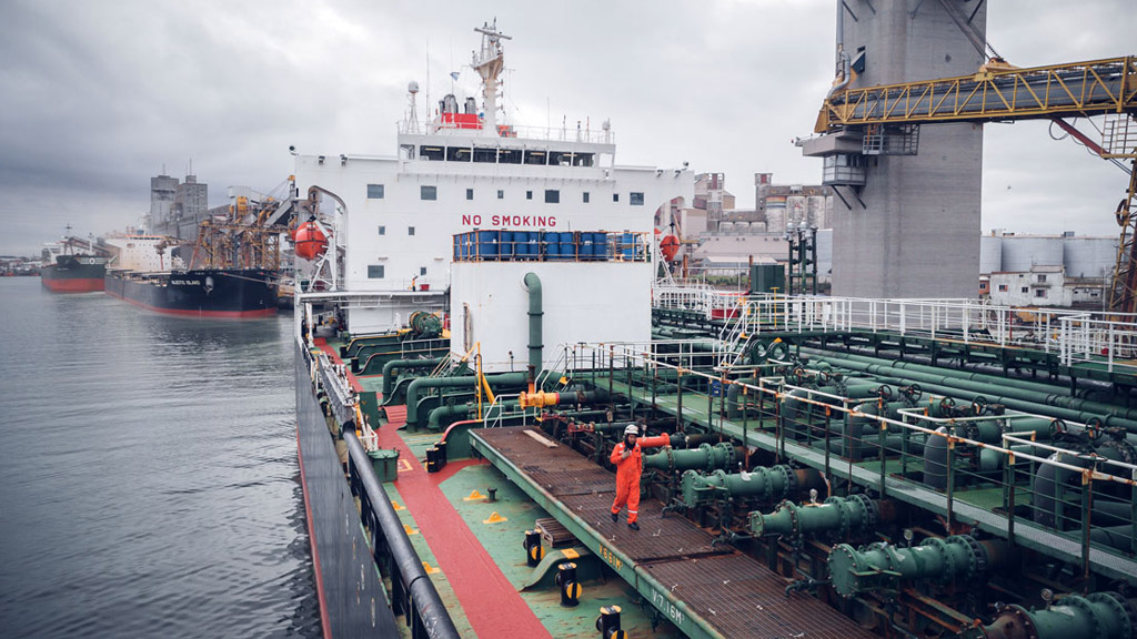 Doble récord operativo mensual para puerto Quequén: 935 mil toneladas en 41 buques